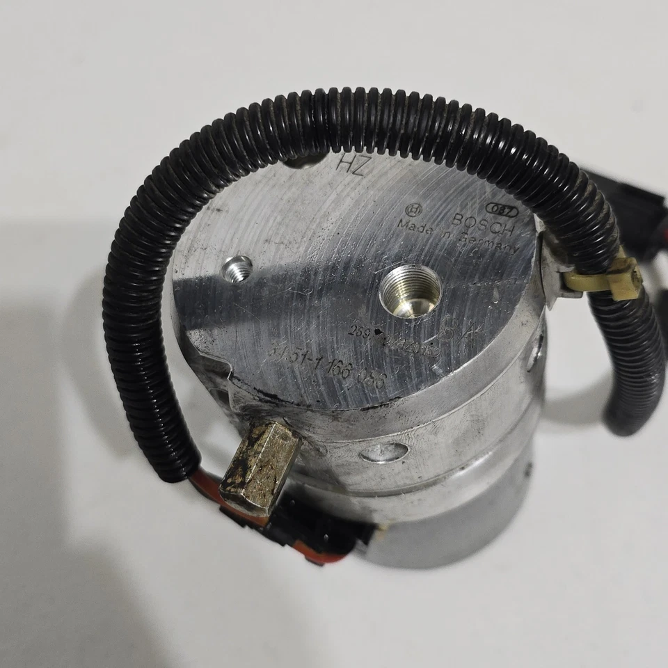 99-06 BMW 330ci 330i 325i 325ci E46 DSC Compressor / Pump OEM 34511166087 OEM - Image 2 of 4