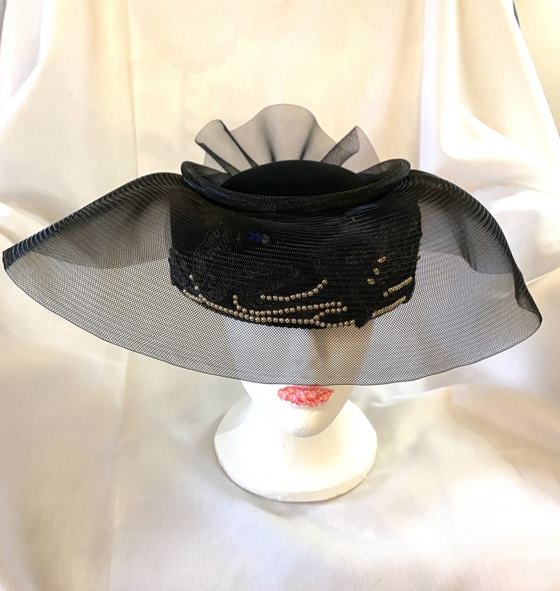 Exquisite elegant black hat with golden appliqués. Stylish Hat Elegant Vintage Black Gold Embellished Appliqué  main image 2