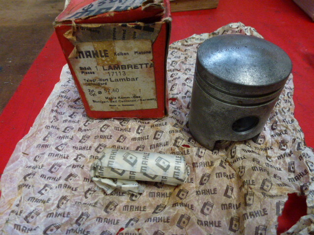Piston Lambretta LI 125cc Mahle supprimez les bruits moteur avec ce NOS