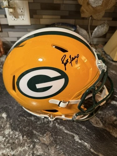 Brett Favre Signed Green Bay Packers Speed Authentic NFL Helmet Beckett COA