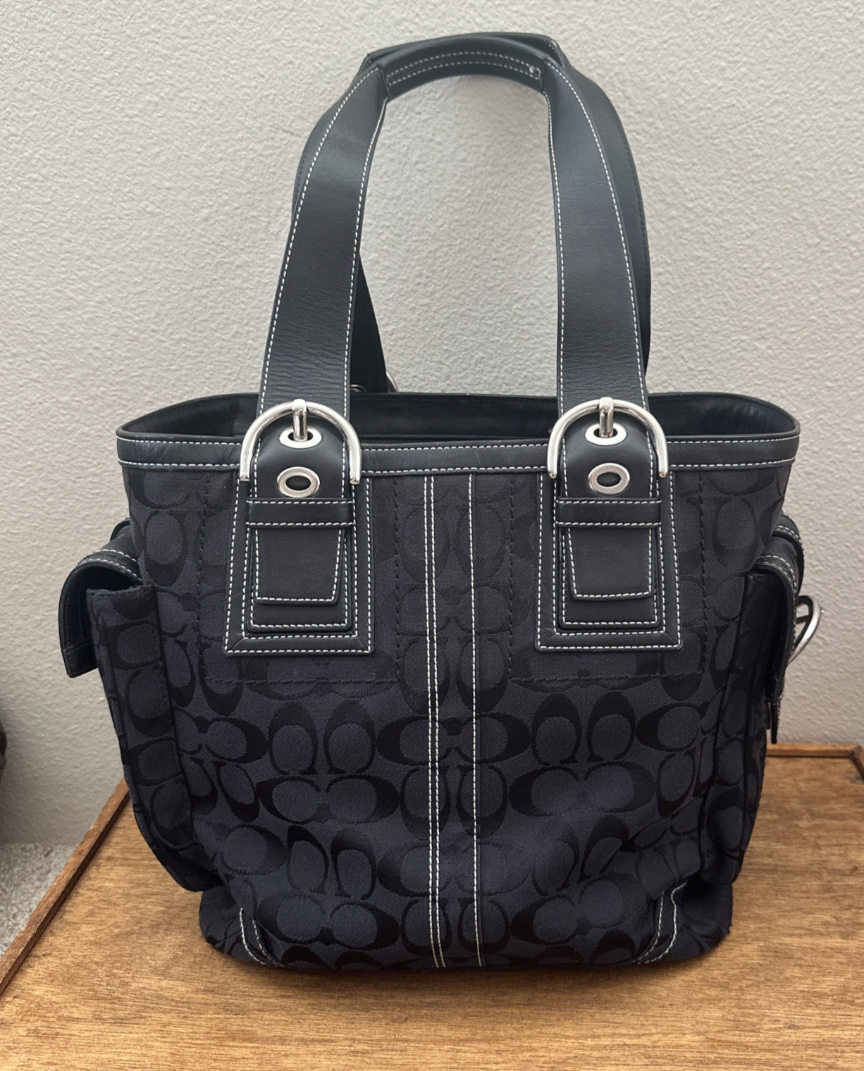 Coach Soho Large Black Signature Logo Canvas Tote Poc… - Gem