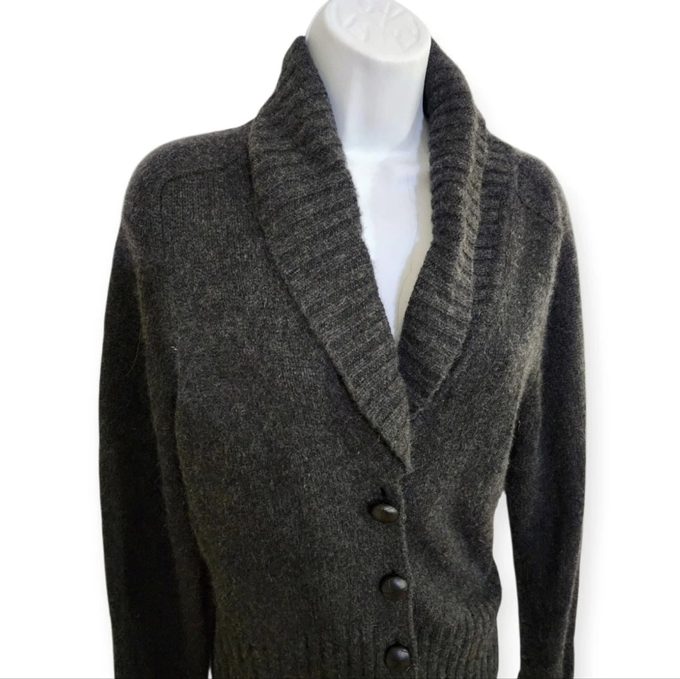 Suéter Cárdigan Elena Solano Gris Cachemira Preppy Orgánico Lujo - Para Mujer CN Foto 3 de 4