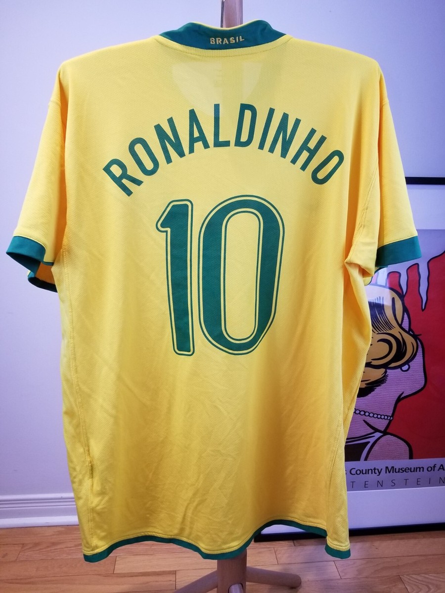 VINTAGE NIKE BRAZIL 2004 2006 WORLD CUP #10 RONALDINHO