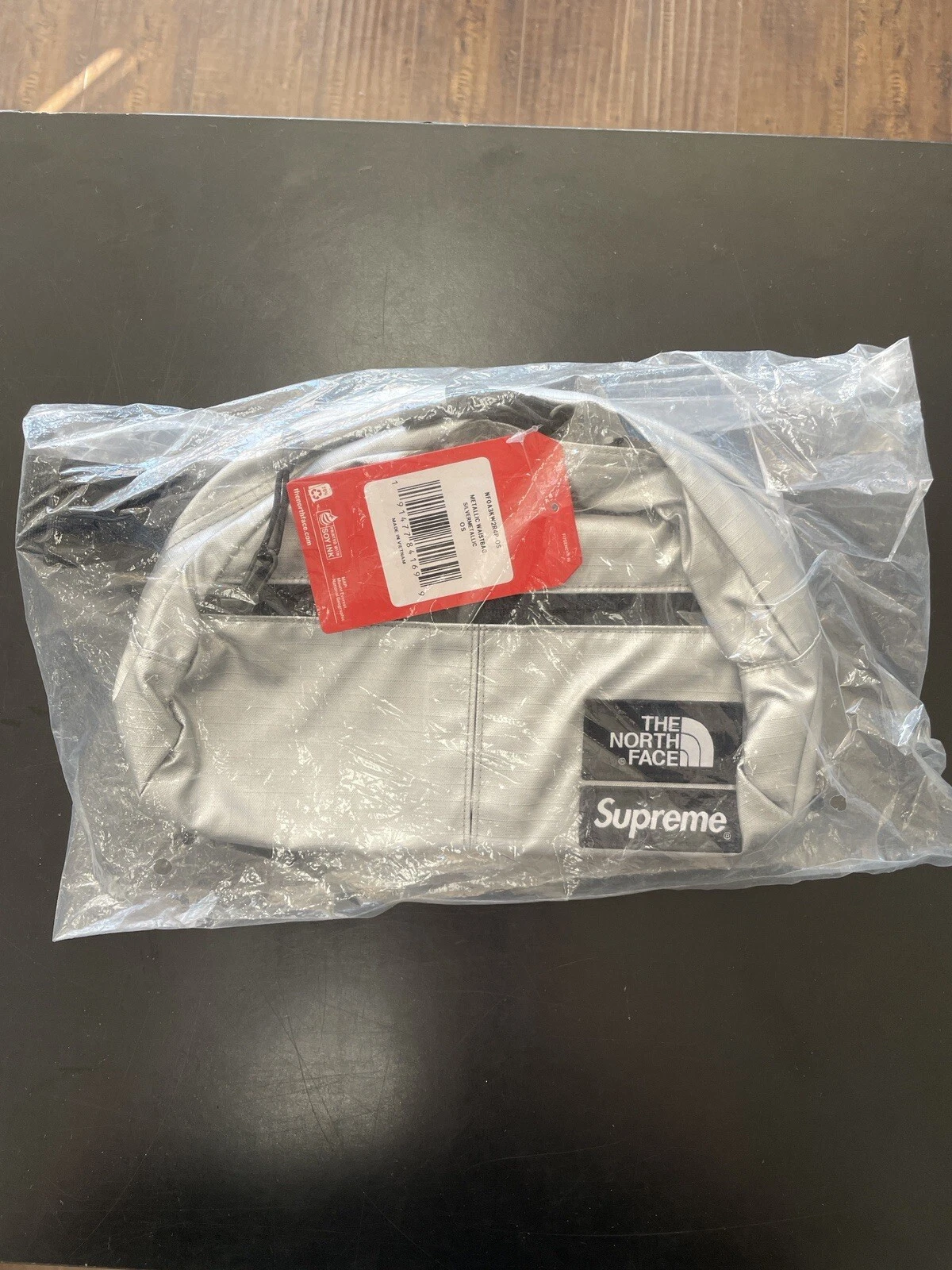 SAC TAILLE LUMAR SUPREME THE NORTH FACE METALLIC SILVER ROO II NEUF AVEC ÉTIQUETTE PACK FANNIE