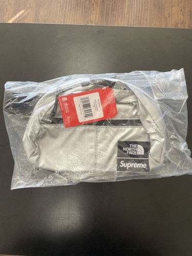 NWT SUPREME THE NORTH FACE METALLIC SILVER ROO II LUMAR WAIST BAG FANNIE PACK - 第 1/4 張圖片