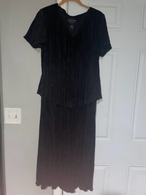 Connected apparel black long dress formal pleated wedding guest two layer