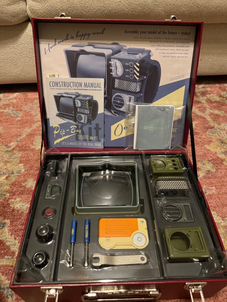 Fallout Pip-Boy 2000 MK VI Construction Kit - WRC11618 Fallout Pip-Boy 2000 MK VI Construction Kit - WRC11618