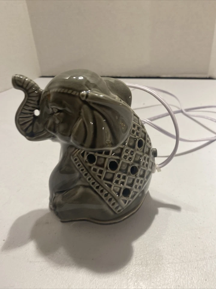 Ceramic Elephant Wax Warmer Accent Office Desk Bedroom Light Gray IR - Image 4 of 4