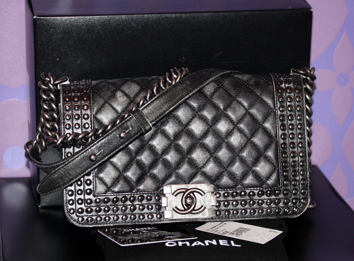 Chanel Blue Distressed Quilted Calfskin Medium Chain Around