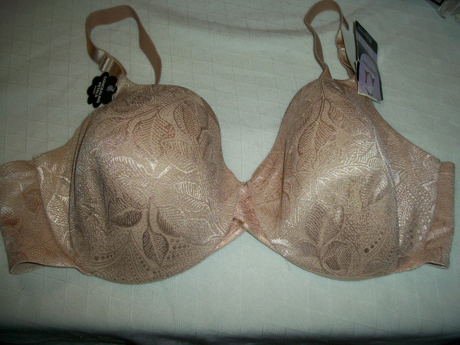 BALI SUJETADOR CON AROS TALLA 42D #3235 COLOR BEIGE ESPALDA SUAVIZANTE OCULTANDO PÉTALOS