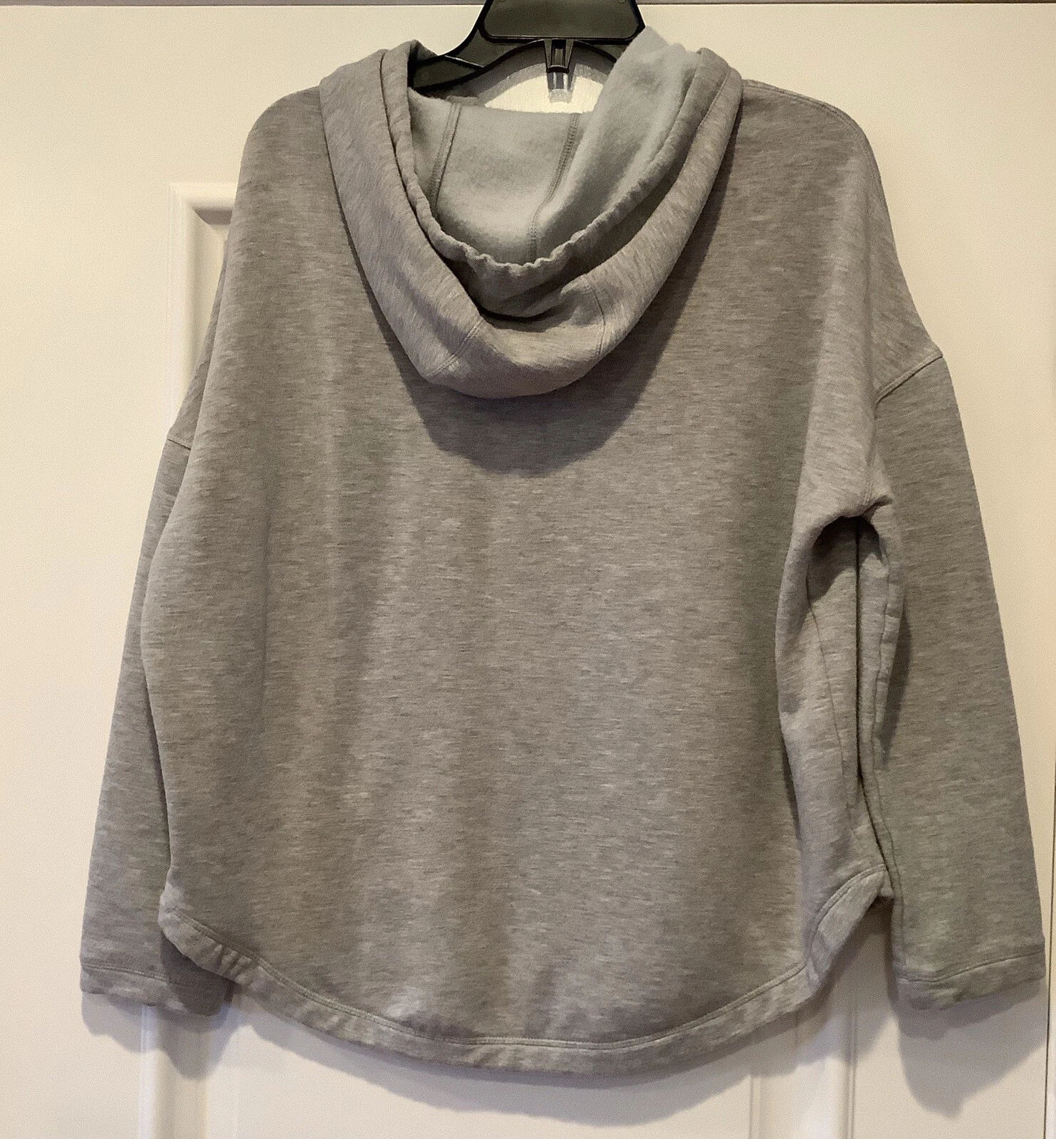 yogalicious pullover long sleeve pockets drawstring hood hoodie