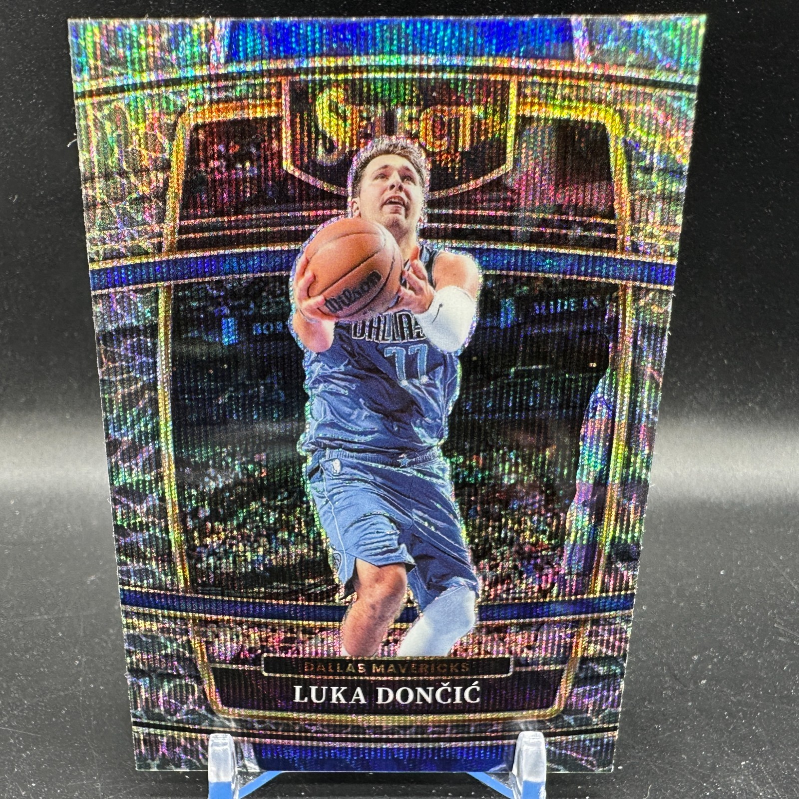 Luka Doncic Elephant Prizm 2021-22 Panini Select Concourse #12 SSP Dallas Mavs