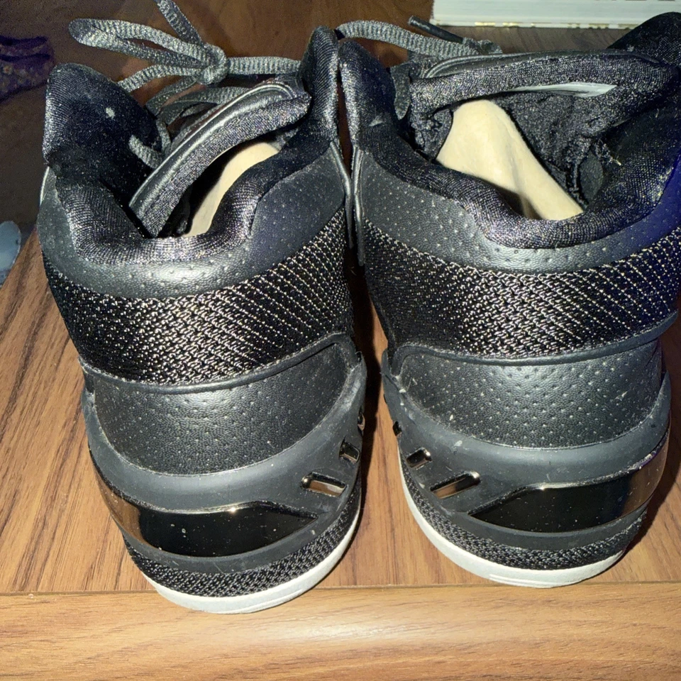 Size 11- Nike Air Zoom Generation 2004 King's Rook - Image 3 of 4