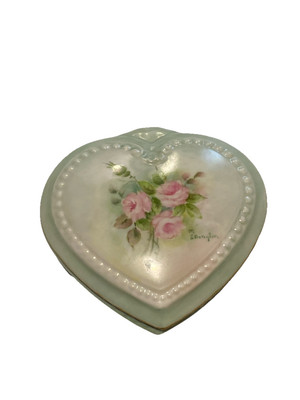 Vintage Elegant Hand-painted Heart Shaped Lidded Trinket Box Jewelry  Signed