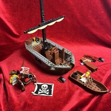 LEGO 6268 Renegade Runner Pirate Ship Parts Flag Mast Boat Hull 2 MiniFigures