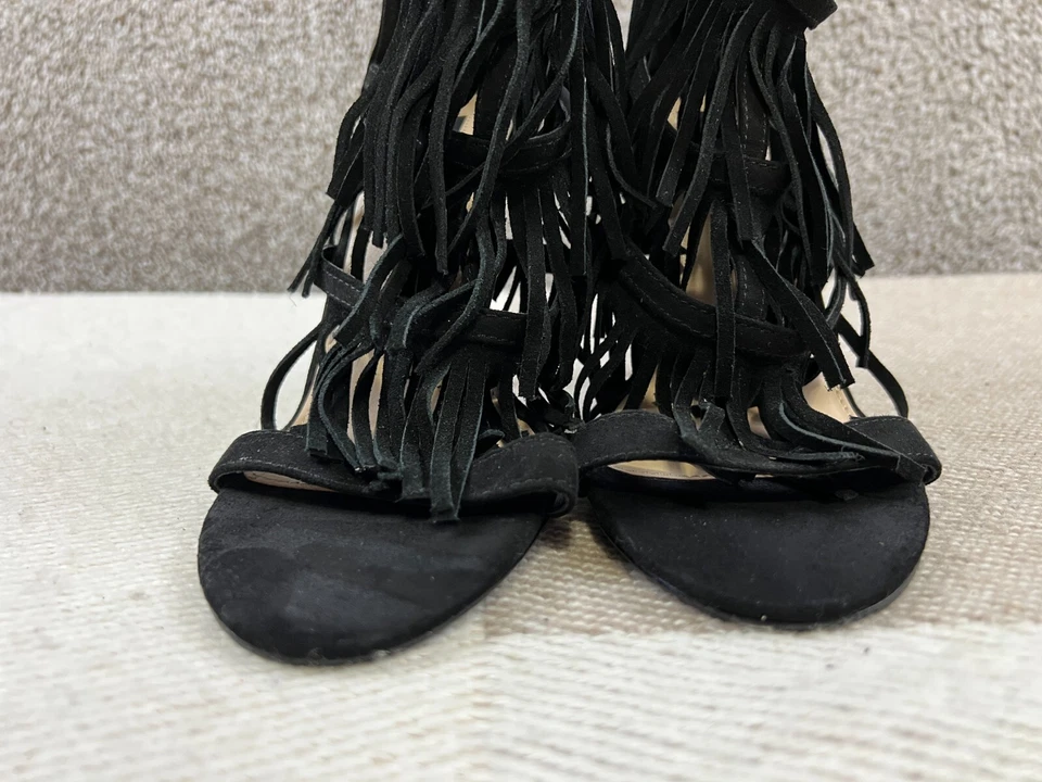 Sapatos femininos Forever 21 de couro preto com franja salto agulha biqueira aberta festa tamanho 8 - Imagem 3 de 4