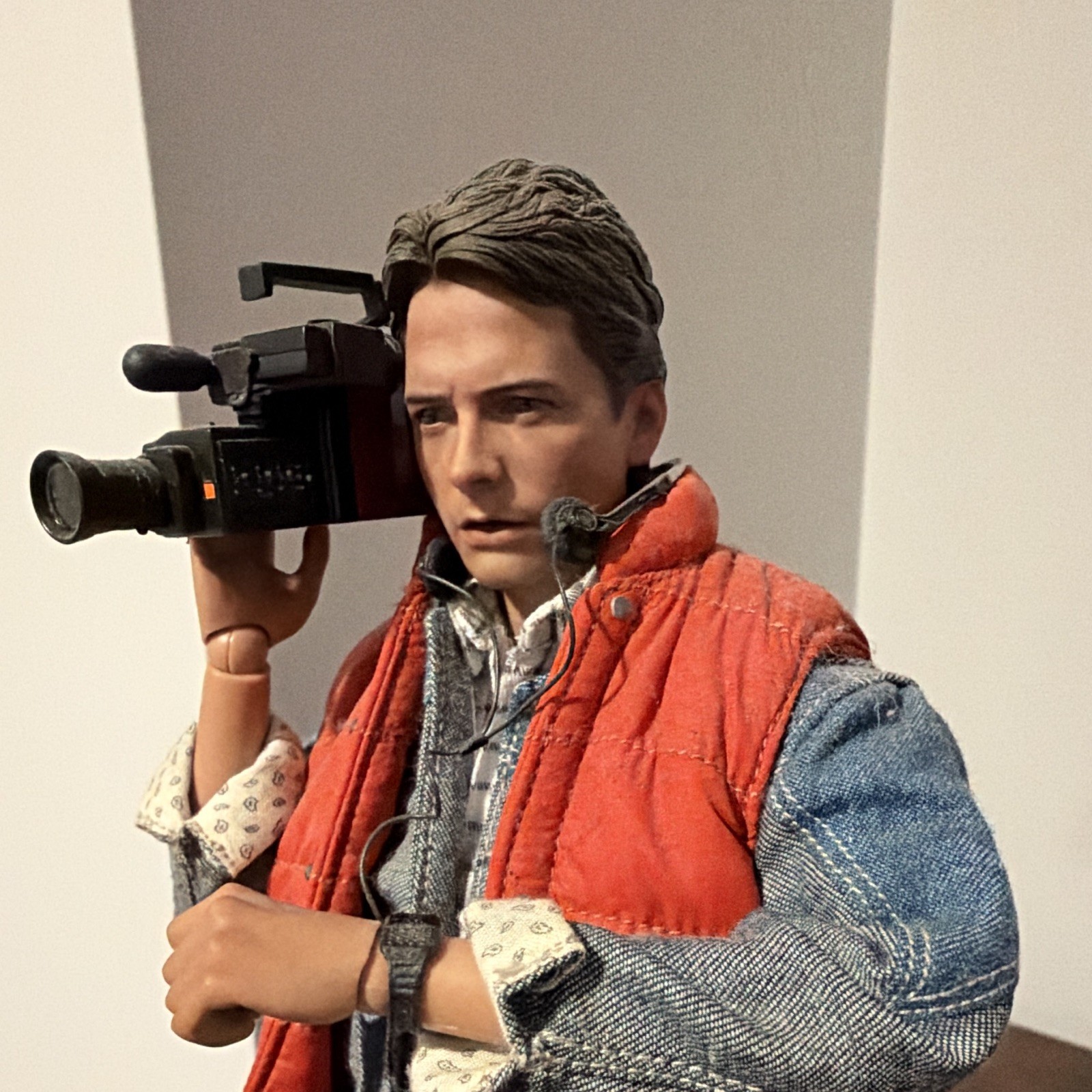 HOT TOYS Back to the Future Marty McFly 1:6 Action Figure w/ Skateboard ...