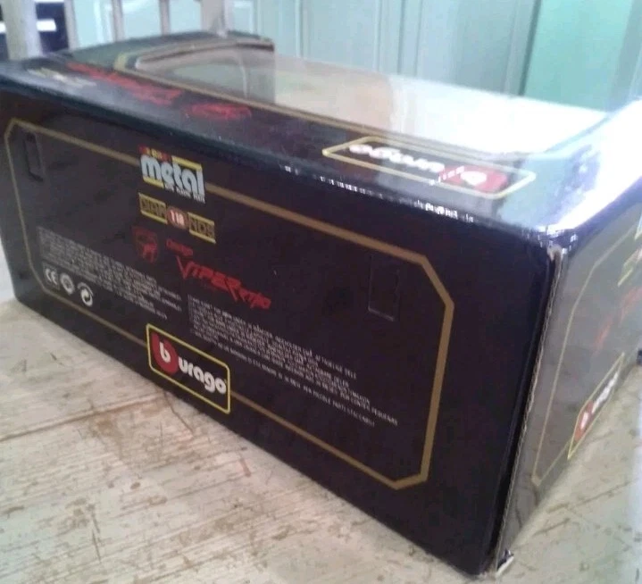 Burago Diamonds 1:18 Chrysler Dodge Viper RT/10 Art 3025 - Immagine 2 di 4