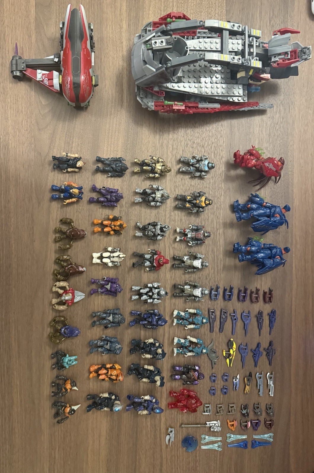 Collection Lot Alien Figures  Vehicles Accessories