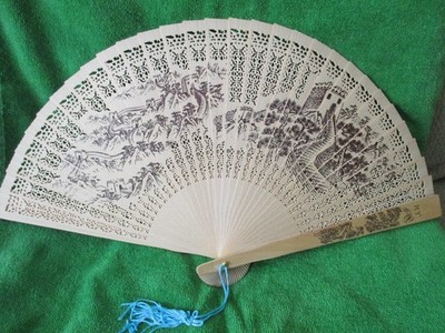 Beautiful Fragrant Sandalwood Chinese Fan w/Great Wall of China on it - 16'' x 9''