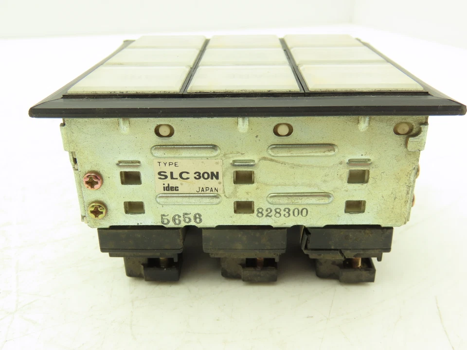 IDEC SLC 30N Annunciator 9-Position 3x3 Layout Lighted Indicator Panel - Image 2 of 4