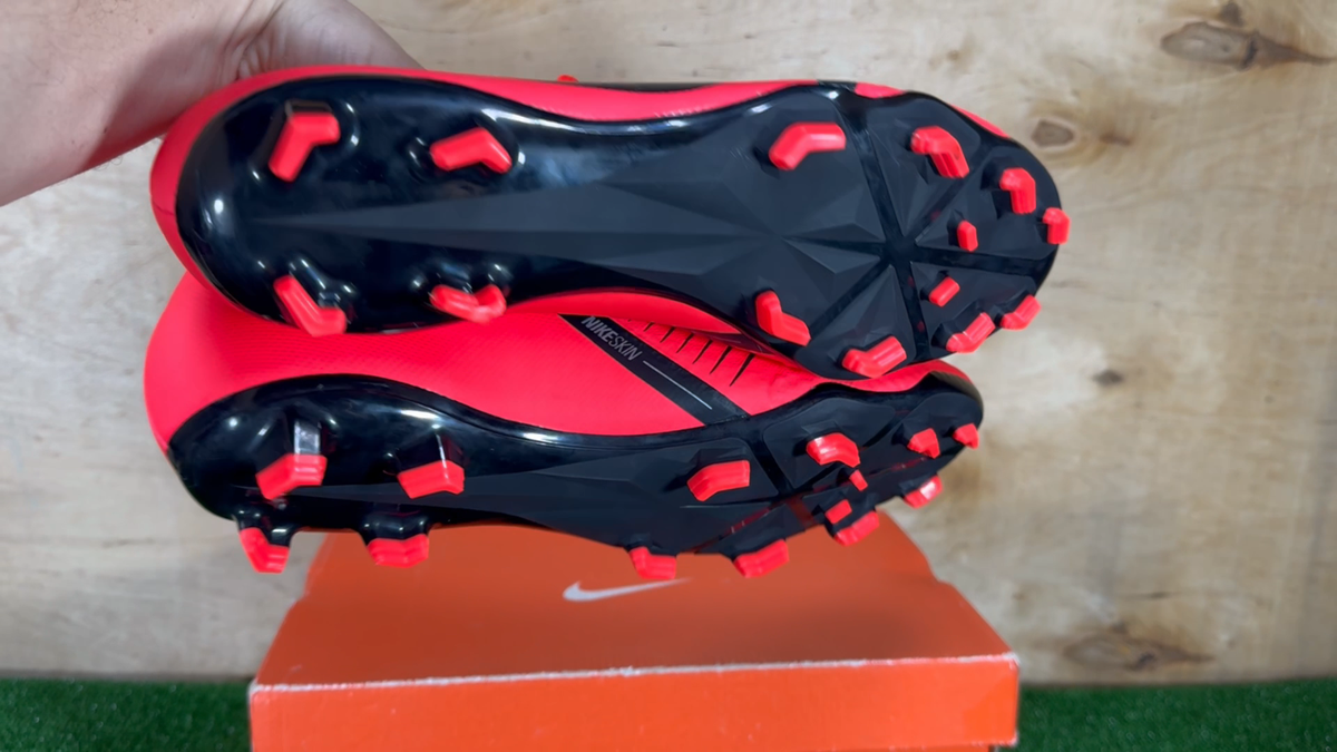 Nike Phantom Venom Academy FG AO0566-600 Orange boots Cleats mens