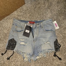 NWT Signature 8 Women Shorts Denim Distressed Size Size Small