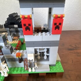 LEGO Minecraft 21127 The Fortress 984pc Complete No Box