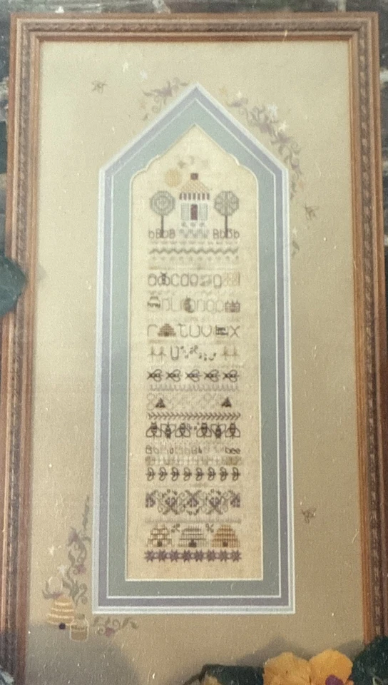 KIT DE PUNTO DE CRUZ SHEPHERD'S BUSH BEEKEEPER'S COTTAGE, LINO, HILO DENTAL, ADORNOS - NUEVO Foto 3 de 4