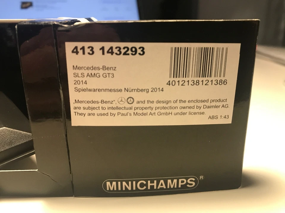 Minichamps 1:43 Mercedes-Benz SLS 'Nürnberg' - Bild 2 von 4