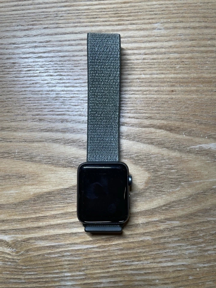 Apple Watch Series 3 Aluminium Space Grey, 42mm GPS w/ Sport Loop & Black Strap - Image 3 of 4