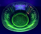 Lorain Green Uranium Indiana Glass Serving Bowl  Depression Black Light Glows
