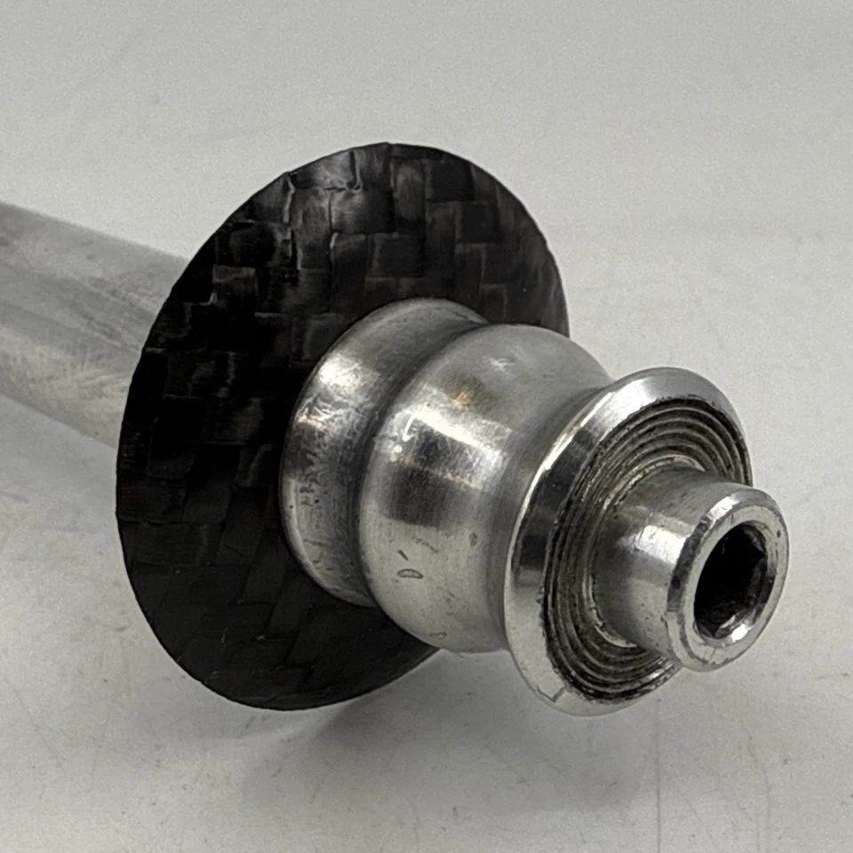 Zipp 182 Rear Axle for Rim Brake EXCELLENT USED - Image 2 of 4