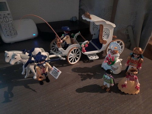 Playmobil City Life 9427 pas cher, Carrosse et couple de mariés