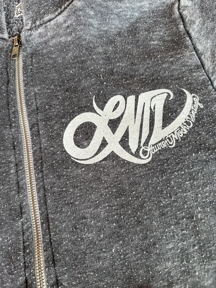 Sudadera con Capucha Para Mujer Lauren Moshi Logo Gráfico Gris Envejecido Cremallera Completa S. Foto 3 de 4