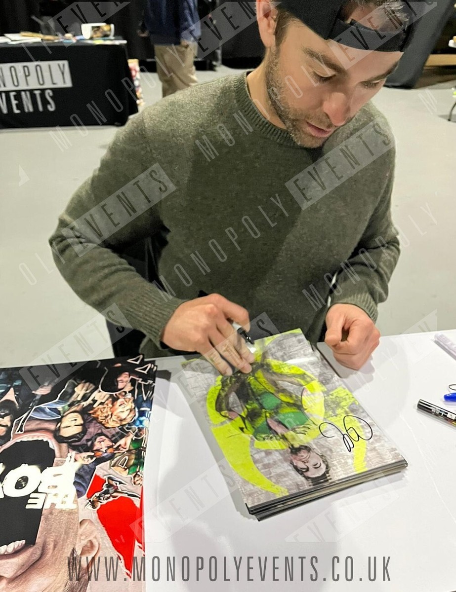 HWC Trading - Foto Con Firma Stampata Di Chace Crawford (The Deep) Da The Boys - Formato A4 Incorniciato - Cimeli Da Collezione Per Fan