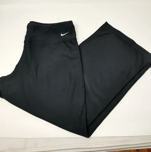 Nike Fit Dry Athletic Cropped Loose Leg 
