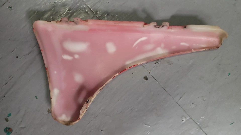 CUBIERTA LATERAL YAMAHA XT200 / XT125 1982 2 (DERECHA) 15A-21721-00-E1 Foto 4 de 4