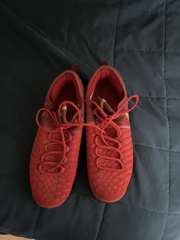 kd 10 size 12 Red Gold Sports Basketball shoes