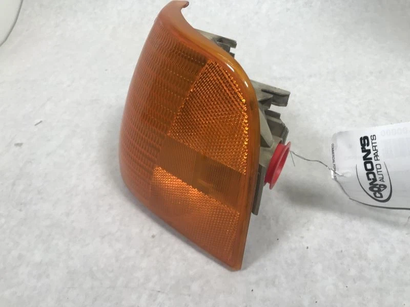 Driver Corner/Park Light Park Lamp-turn Signal Fits 89-91 AUDI 100 74125 - Image 2 of 4