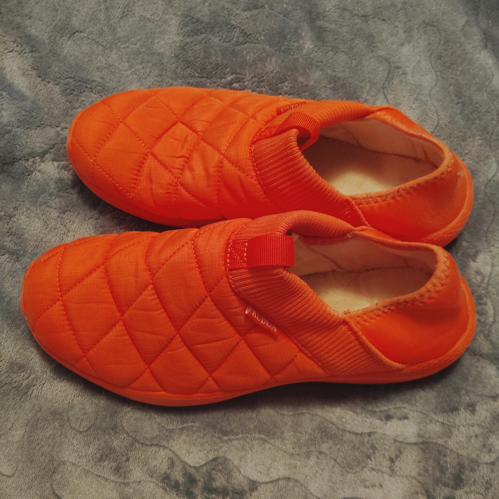 APL Kubua arancione trapuntato puffer scarpe ciabatte donna taglia 41 (taglia USA 10) uomo 8