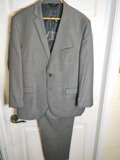 Jos. A. Bank Men's Gray w/Black Fleck Wool 2-Piece Suit 48R with 44X29 Pants