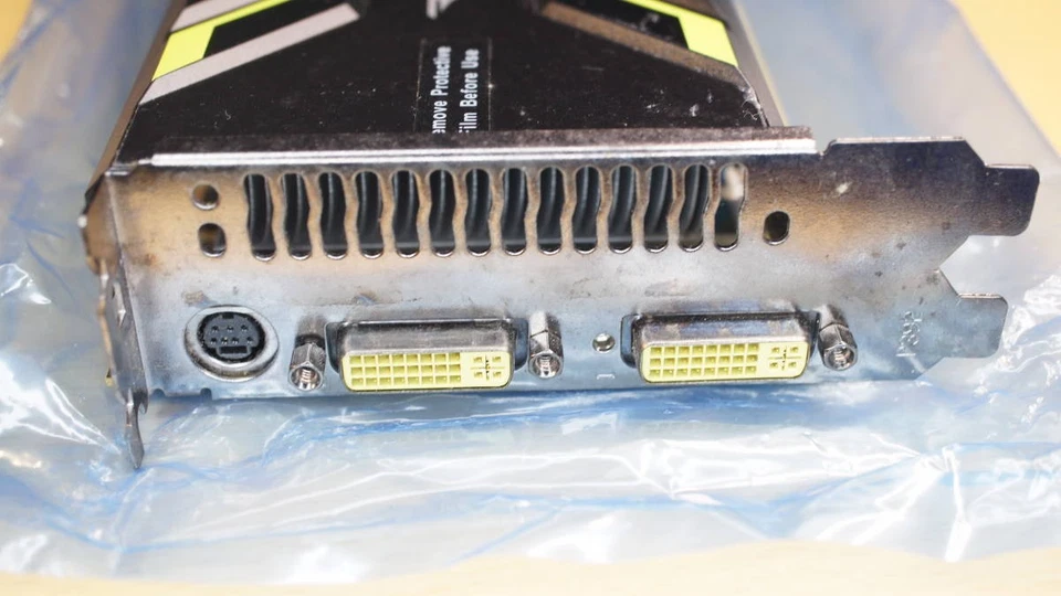 [Outer Exhaust] NVIDIA GeForce GTS250 XFX AN-250X-YD - Image 2 of 4