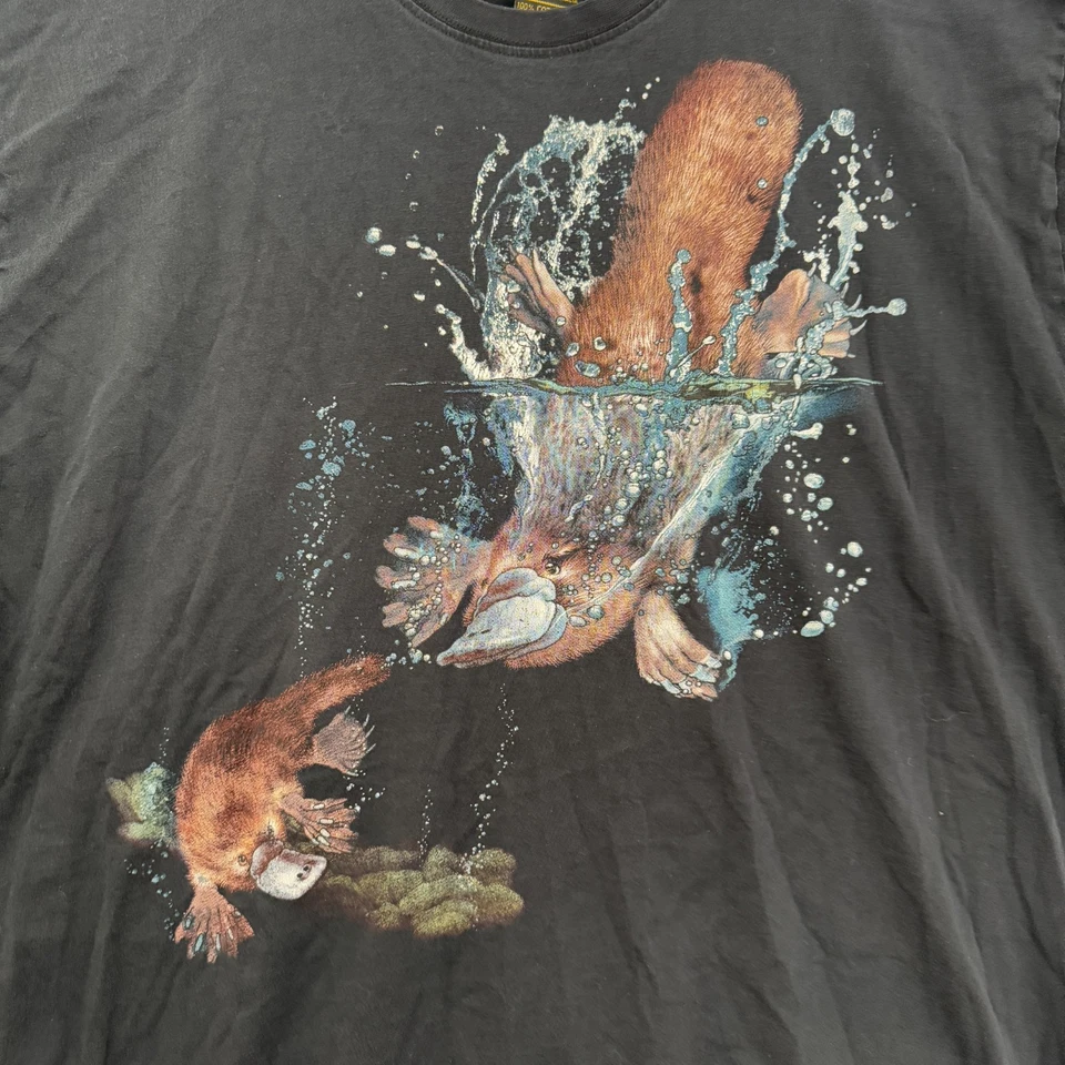 Camiseta De Colección Wild Planet Para Hombres 3XL Negra Naturaleza Animales Ornitorrinco Envolvente Foto 2 de 4