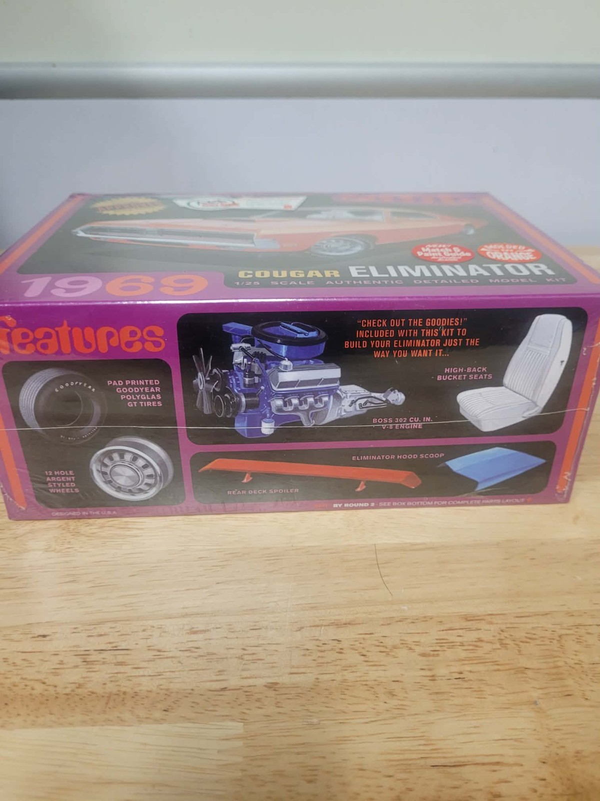 AMT AMT898/12 Retro 1/25 ‘1969 Cougar Eliminator Model Kit thumbnail 2