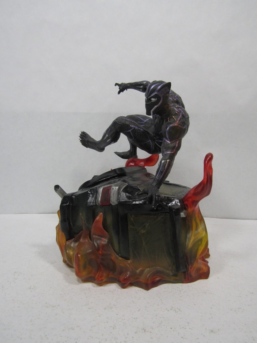 Marvel Gallery Flaming Car Black Panther PVC Diorama, Not Packaged