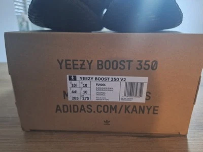 Adidas Yeezy boost 350 v2 black - non reflective Größe 44 2/3