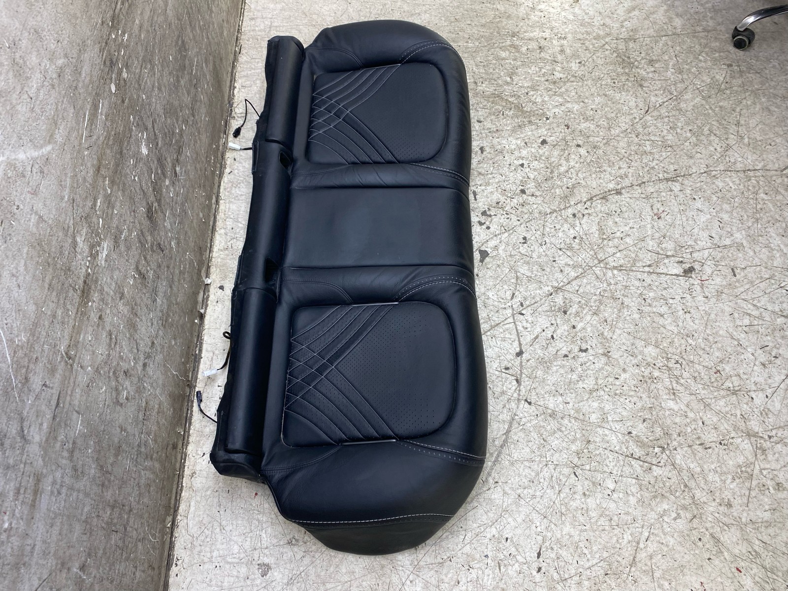 2020-2024 ASTON MARTIN DBX OEM REAR LOWER BENCH SEAT CUSHION HEATED & VENTILATED