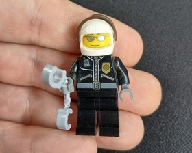 Lego City Police Officer Minifigure cty0027 from 5625 7899 7743 7741