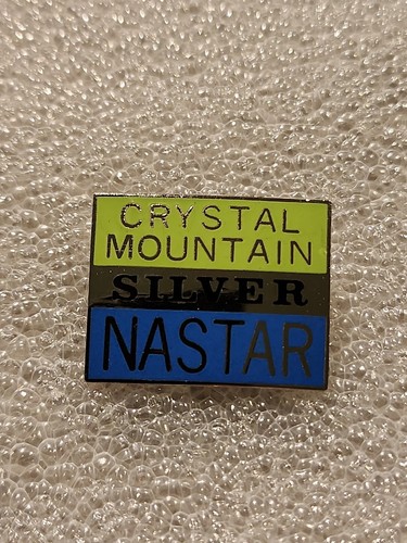 Pin's De Ski Vintage émaillé - Motif Floral ZUGSPITZE ALLEMAGNE - Souvenir De Station